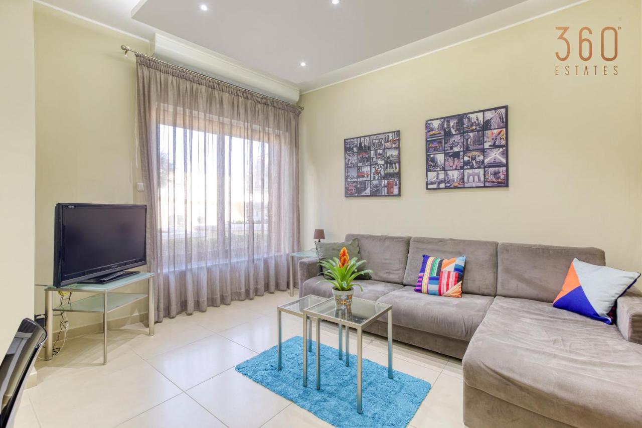 Charming 2br W/access To Pool In By 360 Estates Apartament
